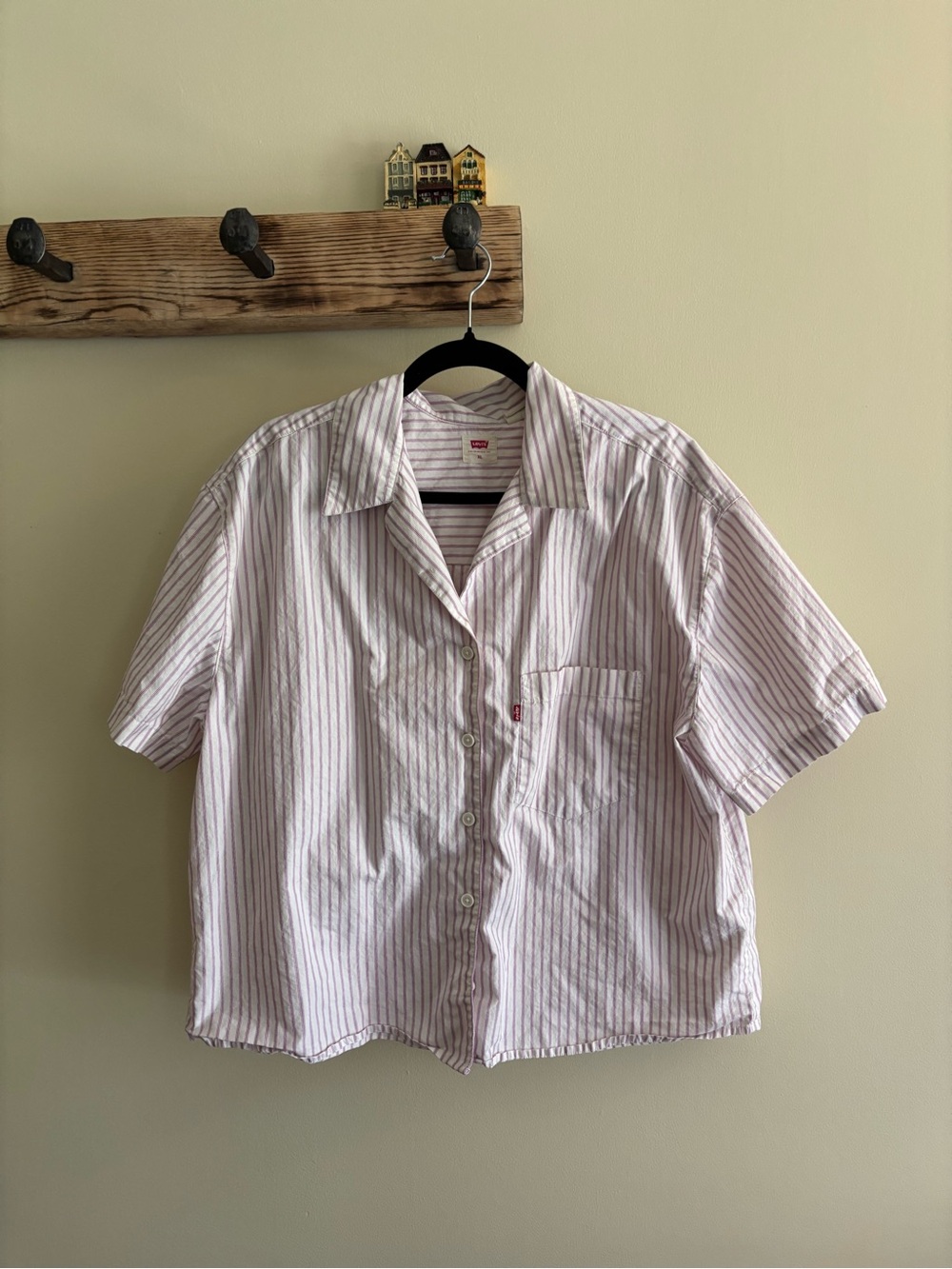 38.) Levi's / Cotton / White Short-Sleeve Button-Down with Purple Pinstripes